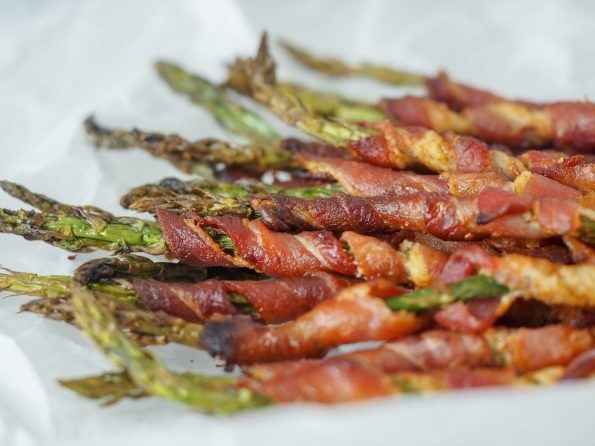 air fryer bacon with asparagus