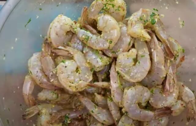 Seasoned shrimps