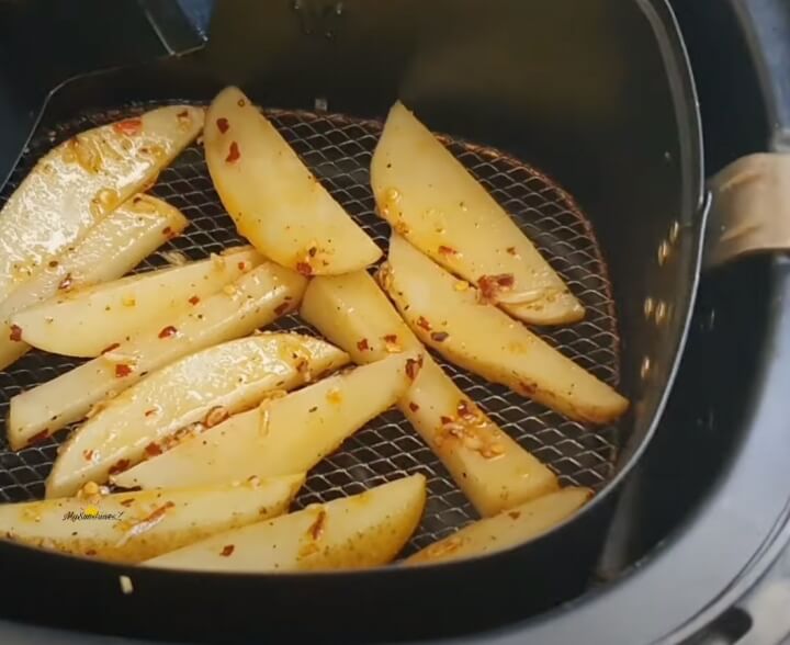 air fry crispy potato wedges